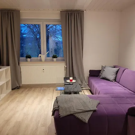 Apartment Mit Balkon *